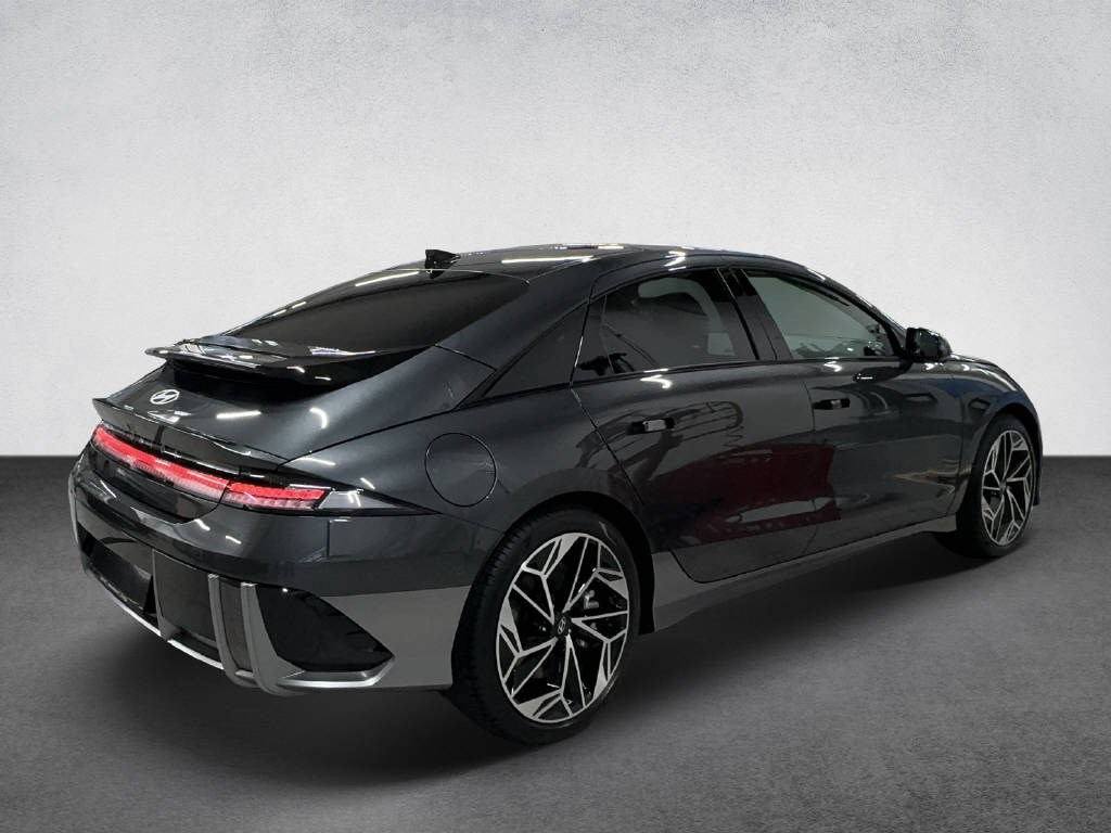 HYUNDAI Ioniq 6 Launch Edition 4WD 77.4 kWh