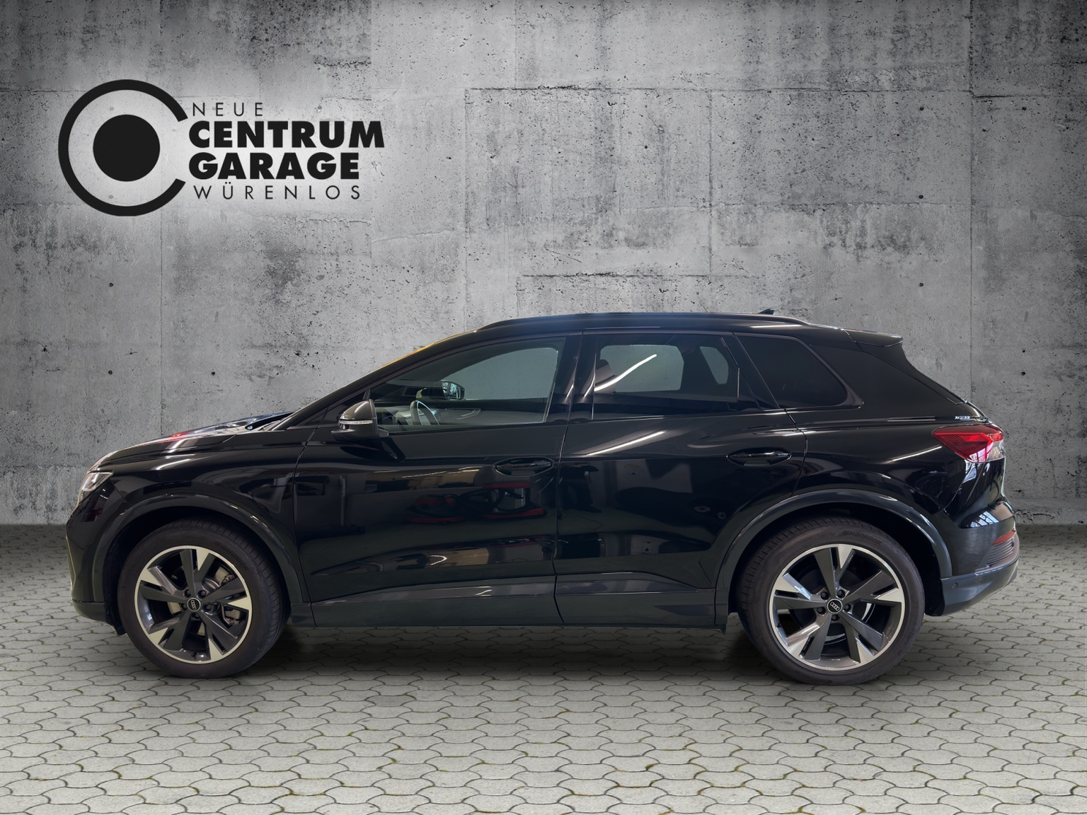AUDI Q4 e-tron 45 quattro