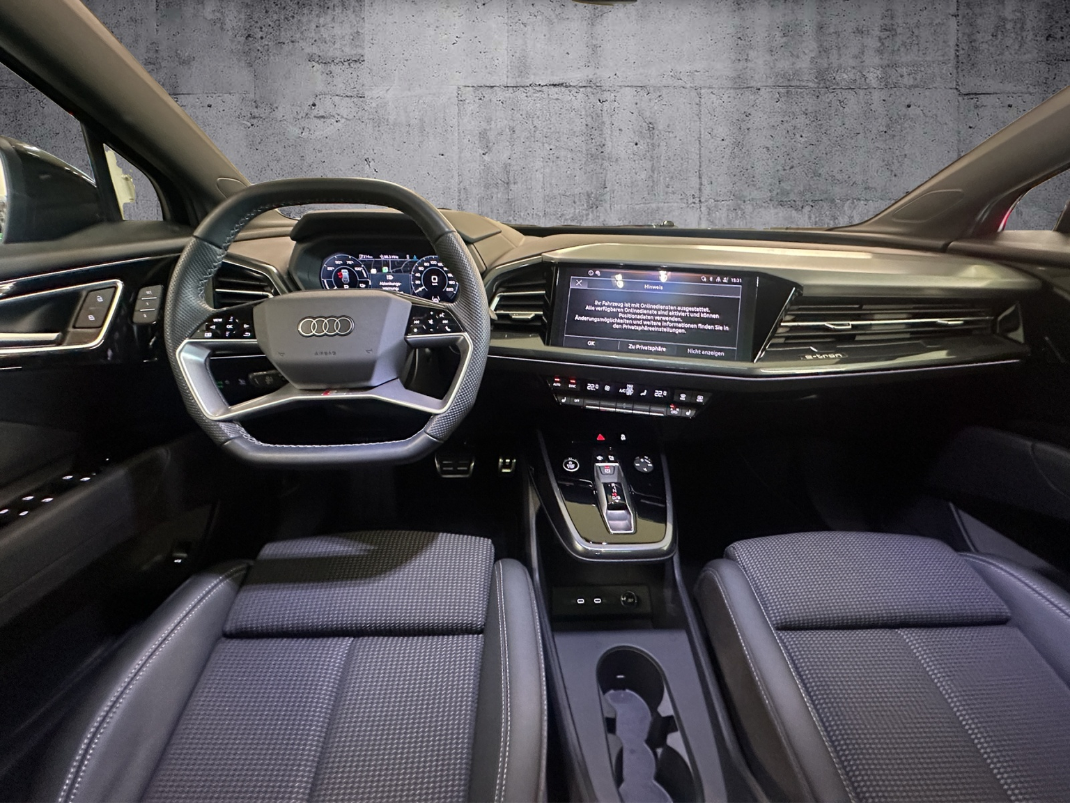 AUDI Q4 e-tron 45 quattro