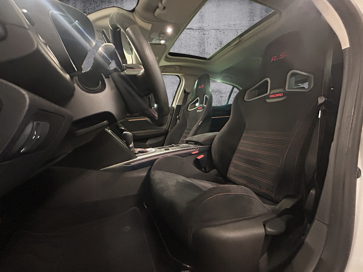 RENAULT Mégane Trophy 300 EDC