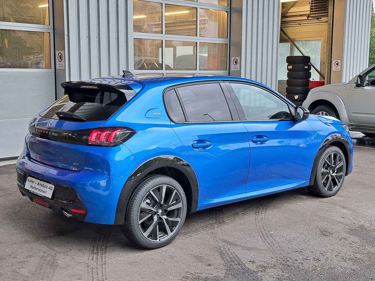 PEUGEOT 208 1.2 PureTech GT EAT8
