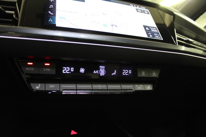 AUDI Q4 e-tron 45 quattro