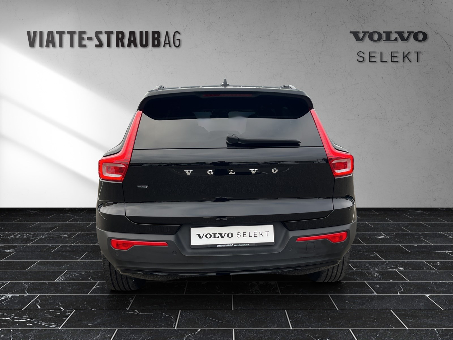 VOLVO XC40 P8 R-Design AWD