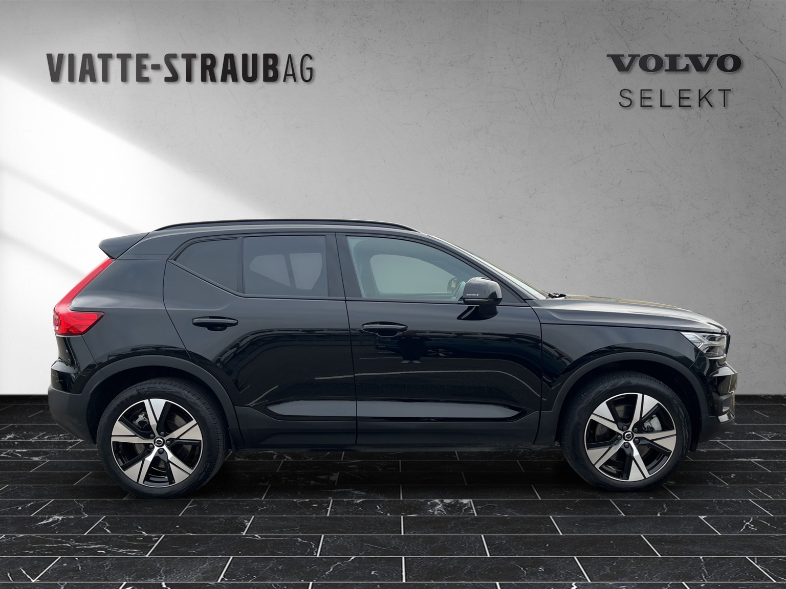 VOLVO XC40 P8 R-Design AWD