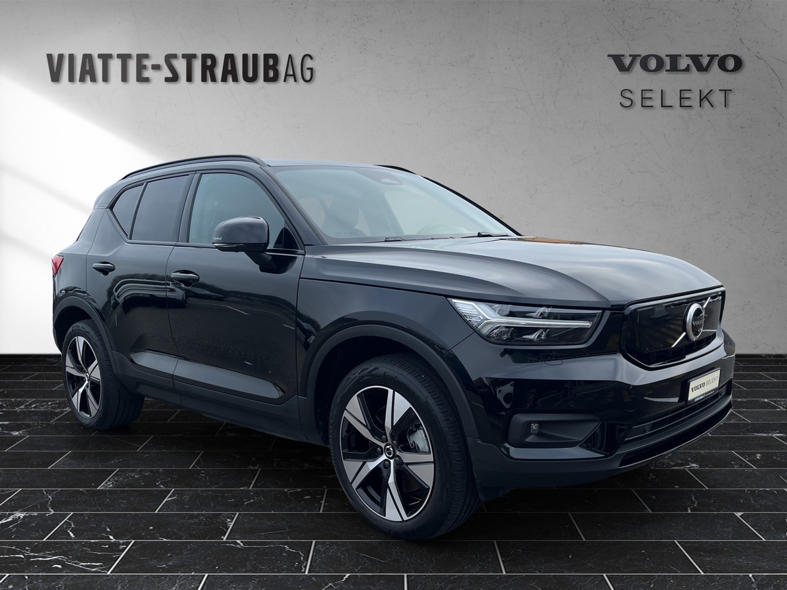 VOLVO XC40 P8 R-Design AWD