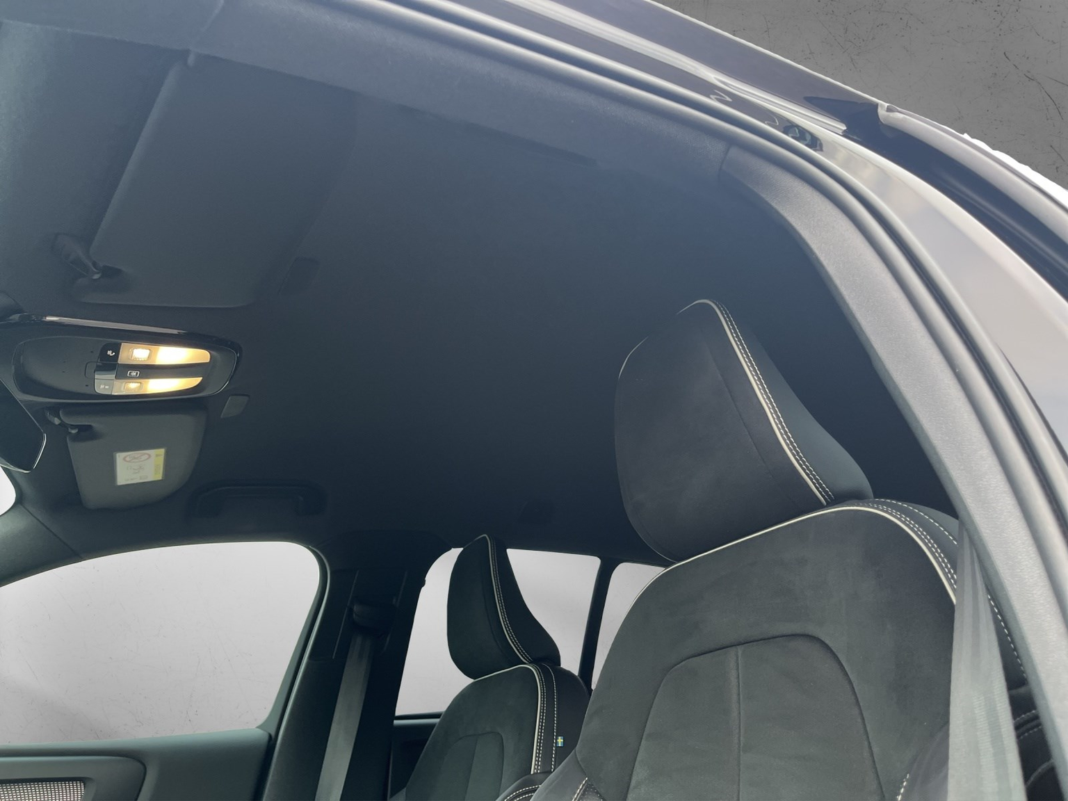 VOLVO XC40 P8 R-Design AWD