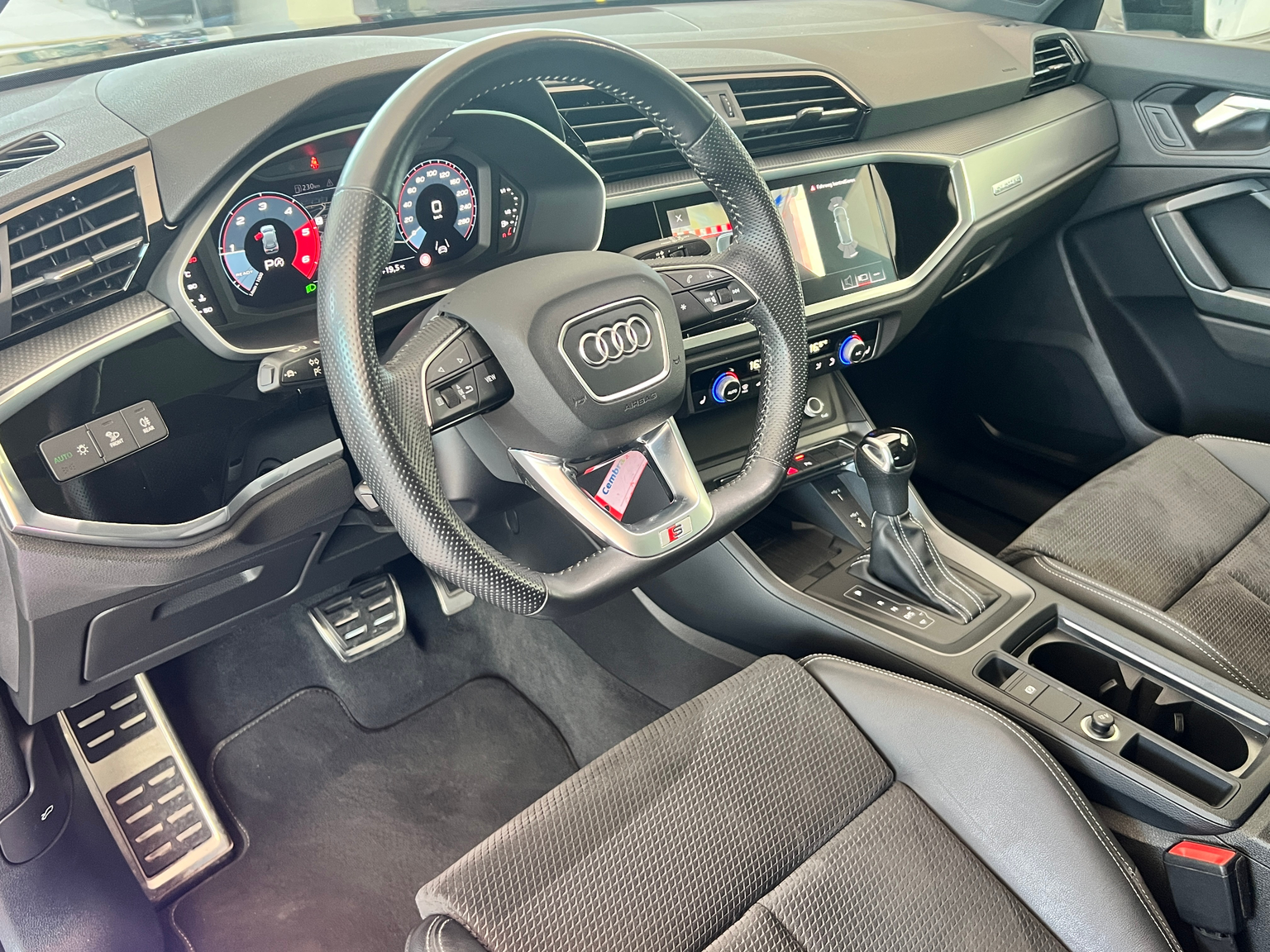 AUDI AUDI Q3 S line quattro S-tronic 2.0TDI 190PS