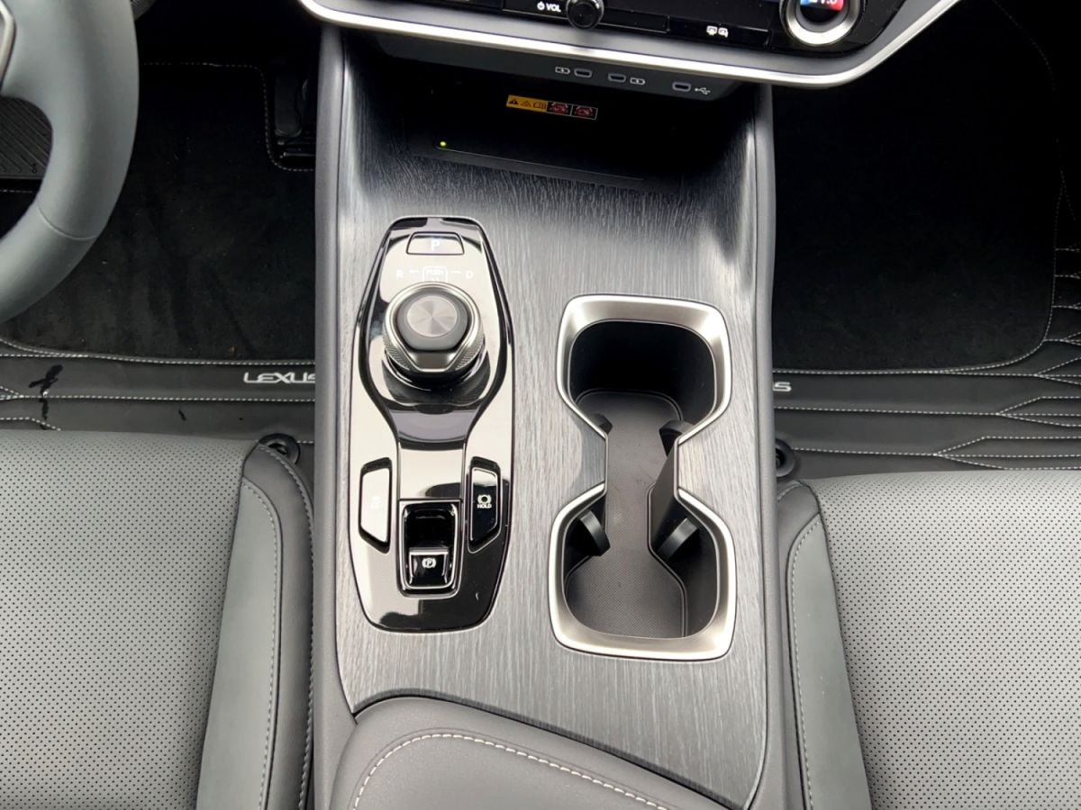 LEXUS RZ 450e comfort Direct4 elektrisch 71,4 kWh