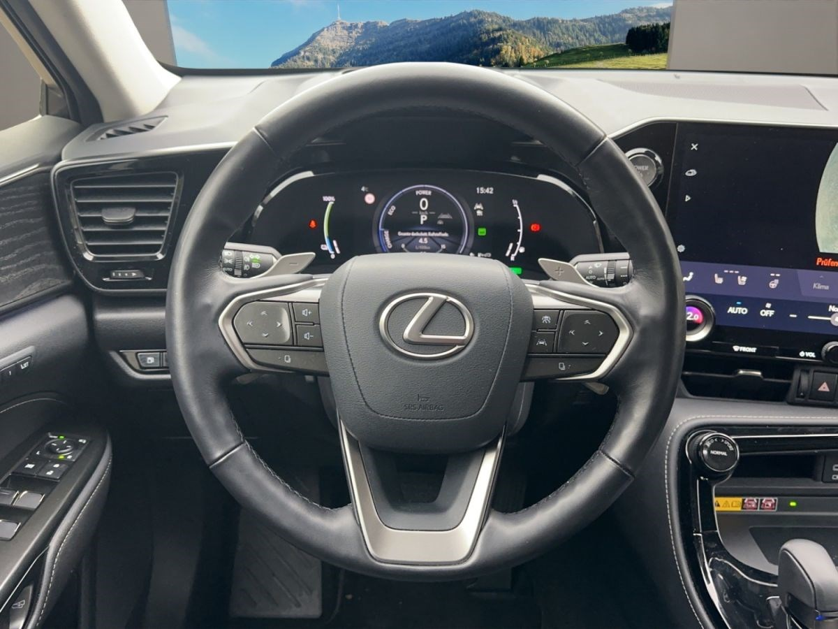 LEXUS NX 450h+ excellence AWD
