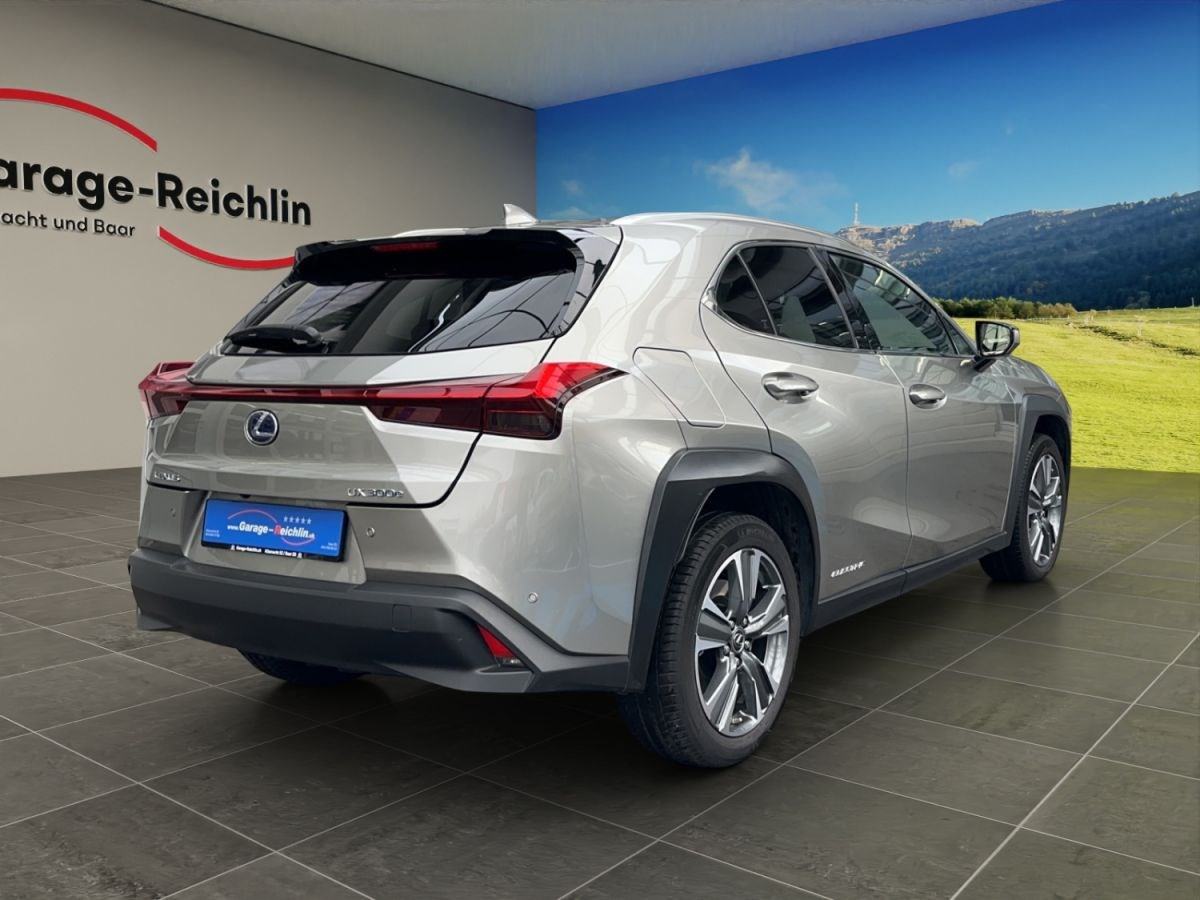 LEXUS UX 300e excellence elektrisch