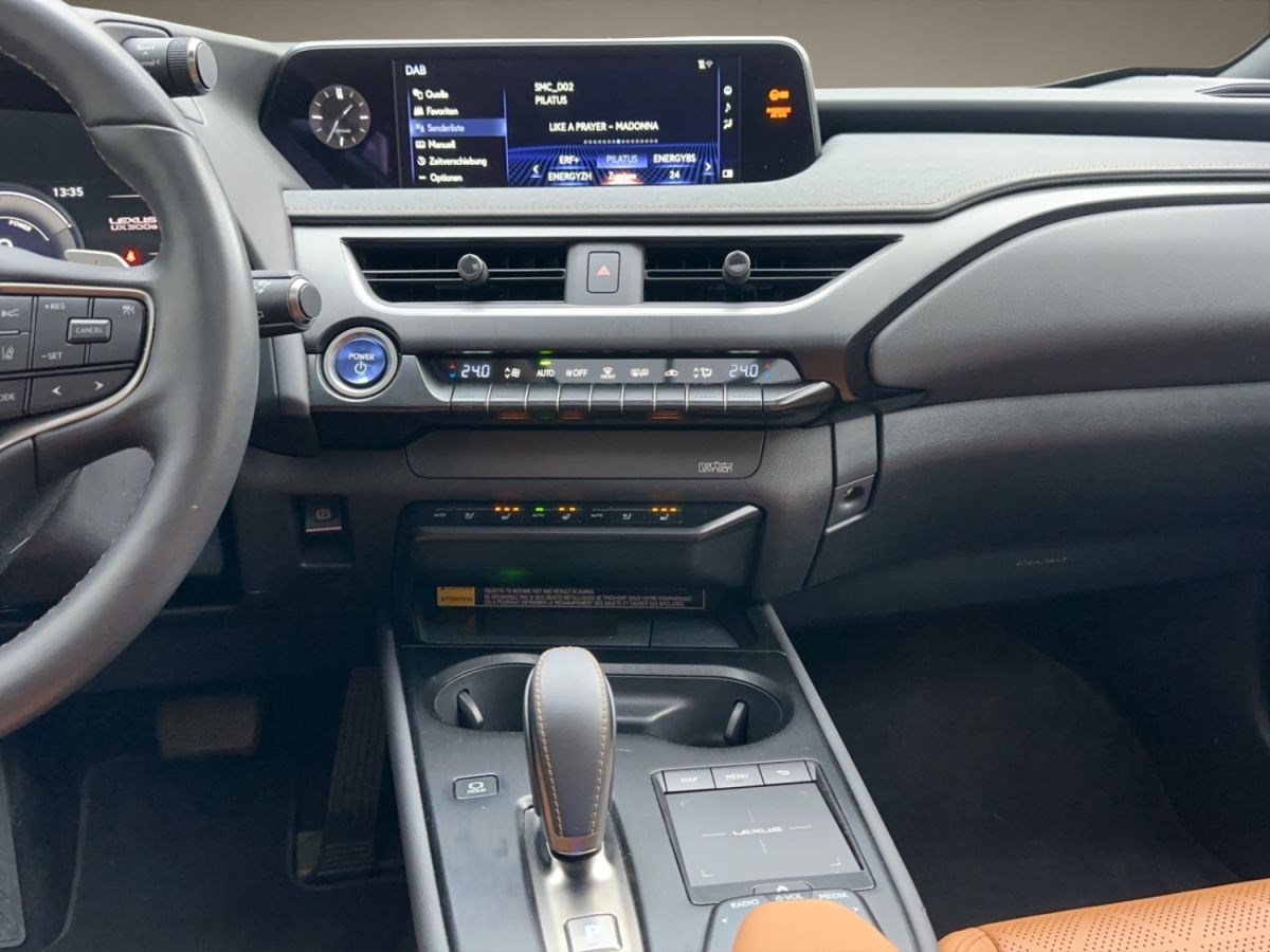 LEXUS UX 300e excellence elektrisch
