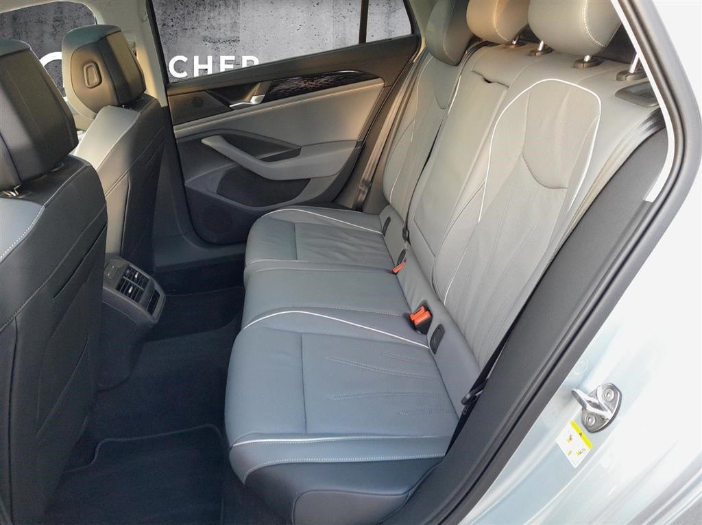 VW Passat Variant 2.0 TDI evo Elegance DSG
