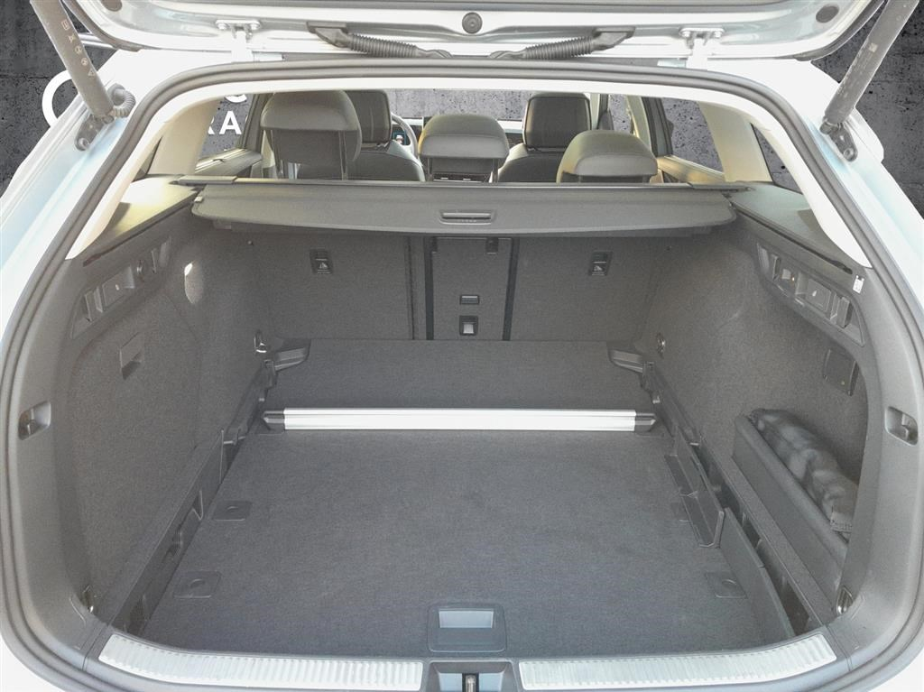VW Passat Variant 2.0 TDI evo Elegance DSG