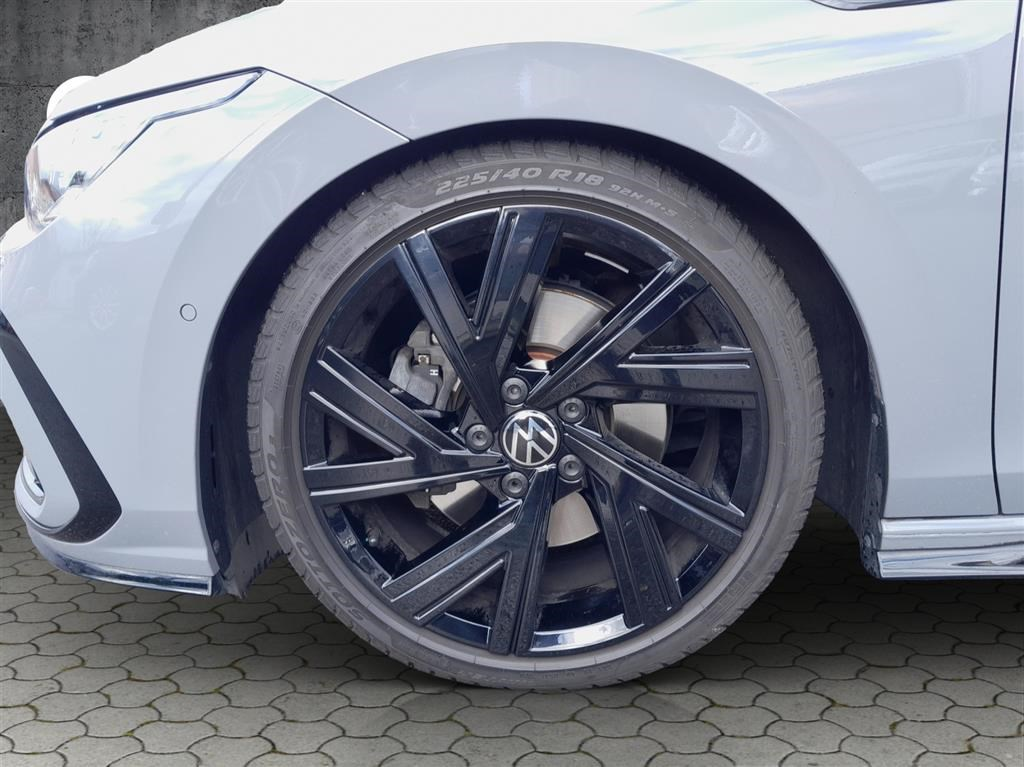 VW Golf 1.5 eTSI mHEV ACT R-Line DSG