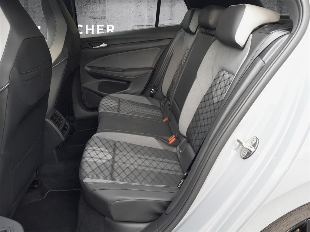 VW Golf 1.5 eTSI mHEV ACT R-Line DSG