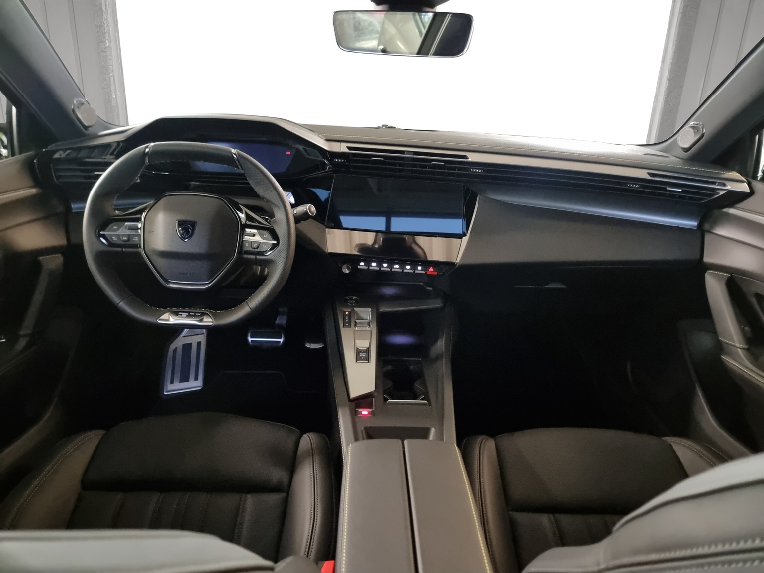 PEUGEOT 408 1.2 PT GT EAT8
