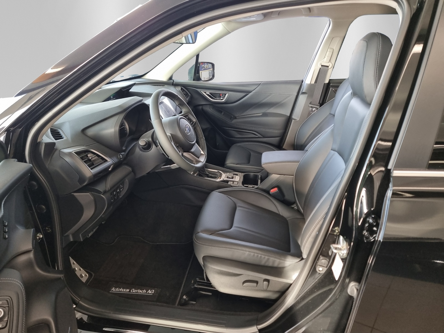 SUBARU Forester 2.0i e Luxury