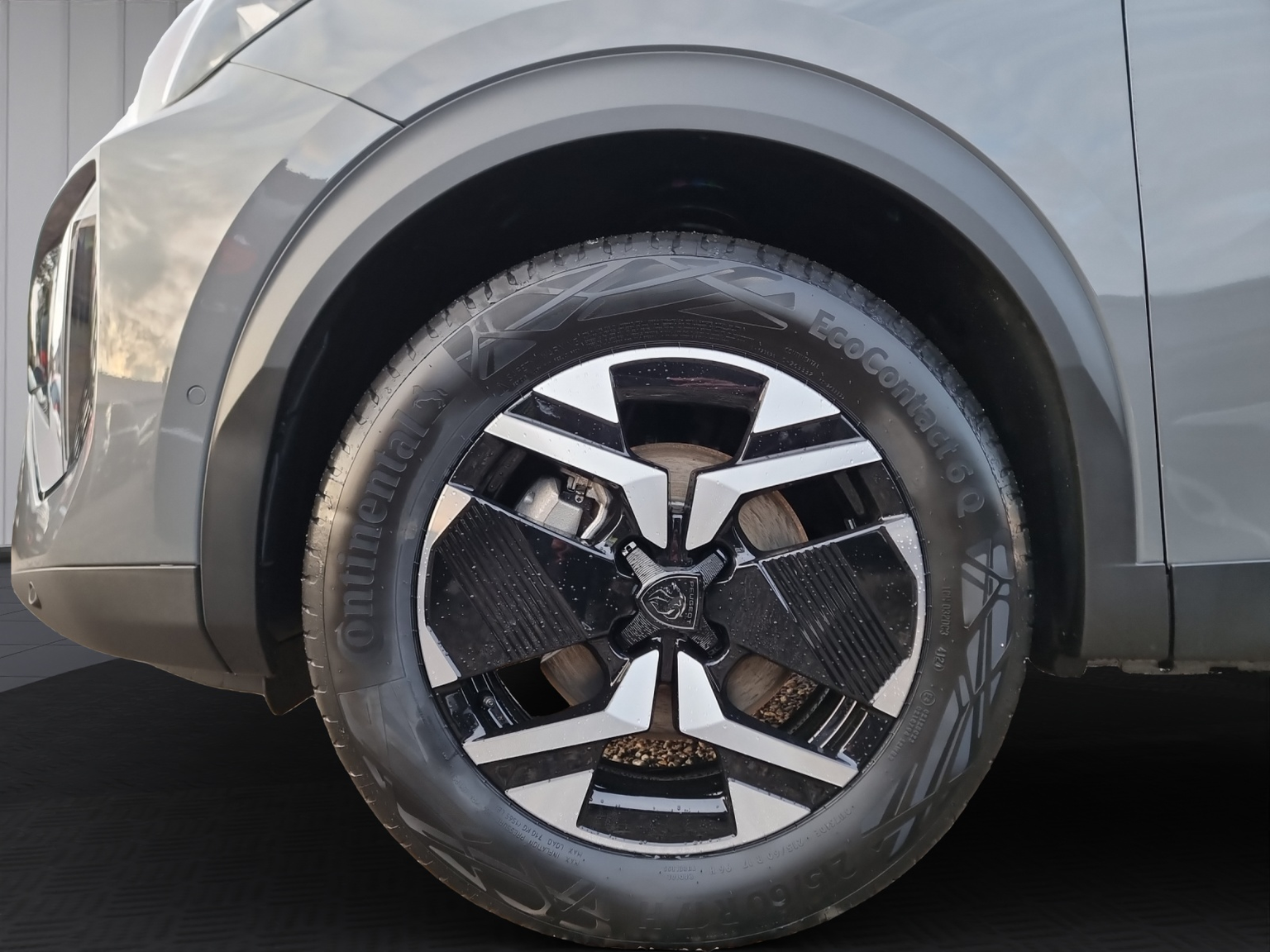 PEUGEOT 2008 1.2 136 MHEV GT