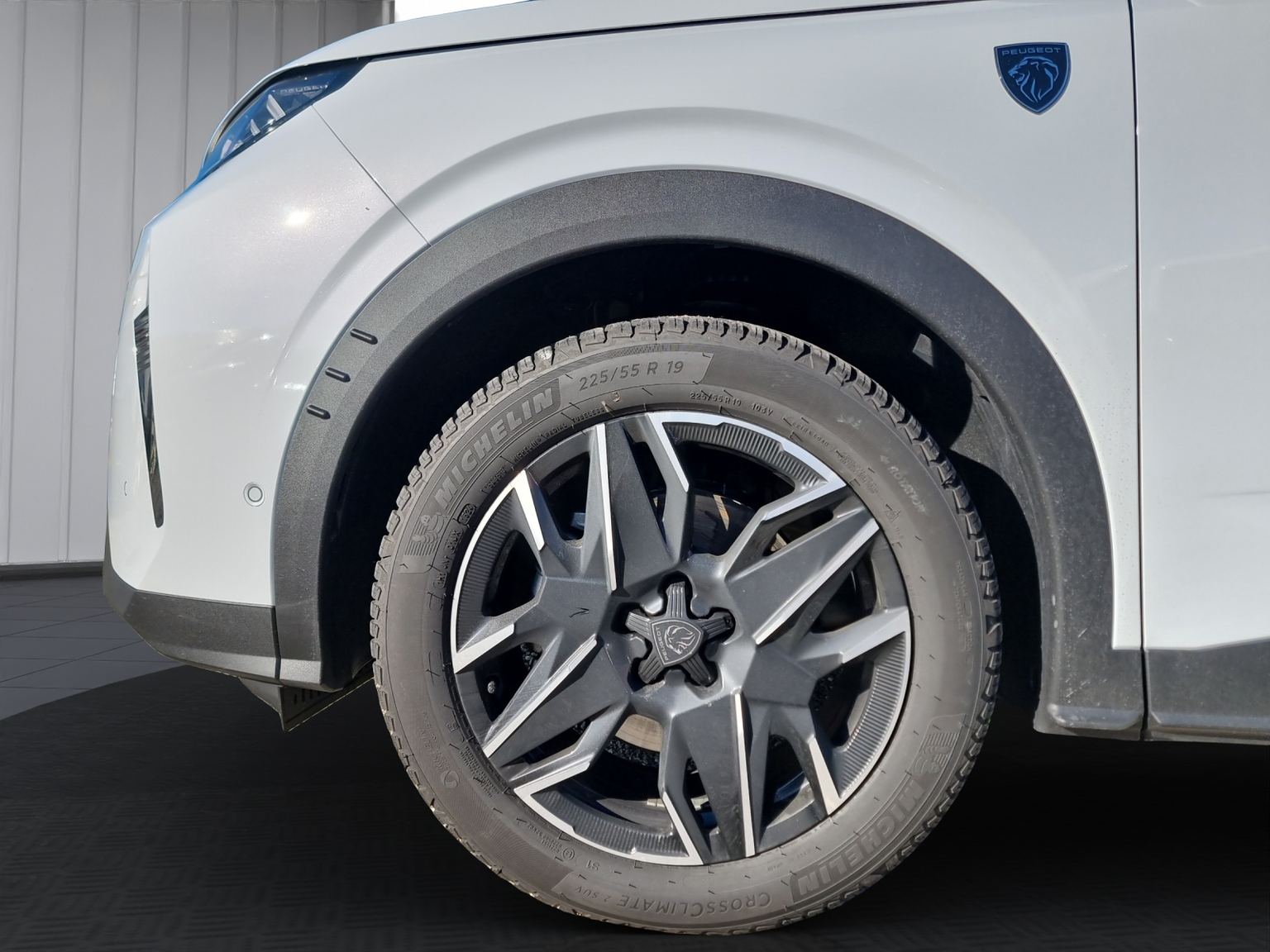 PEUGEOT 5008 136 e-DCS6 GT
