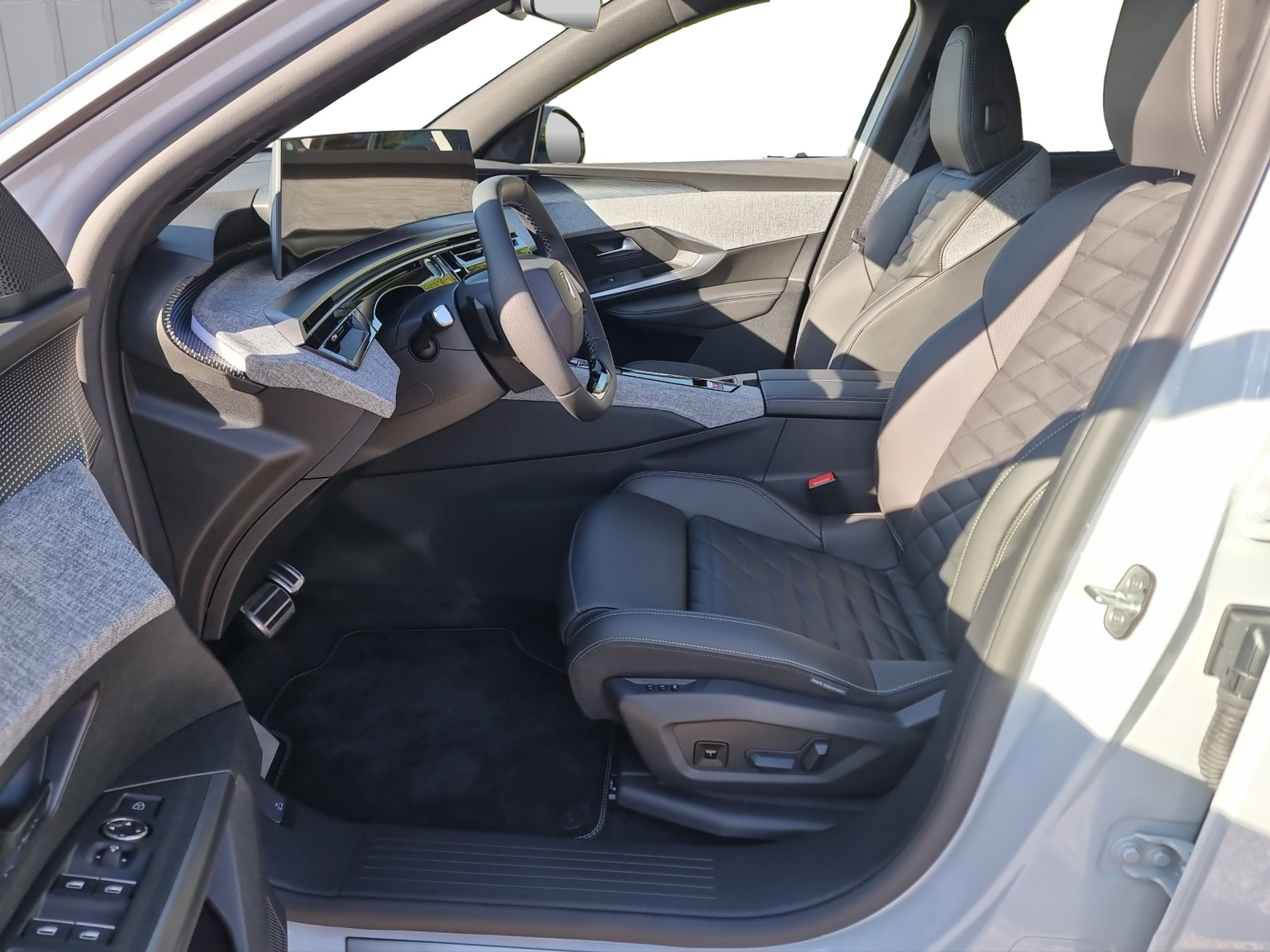 PEUGEOT 5008 136 e-DCS6 GT