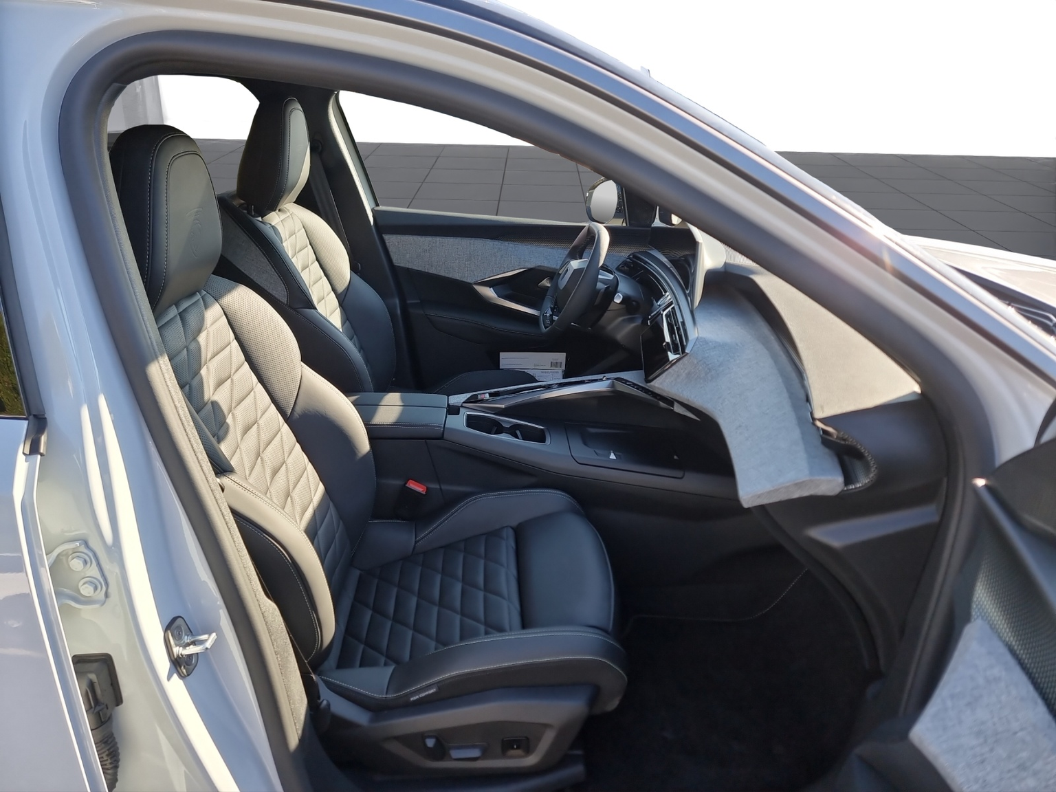 PEUGEOT 5008 136 e-DCS6 GT