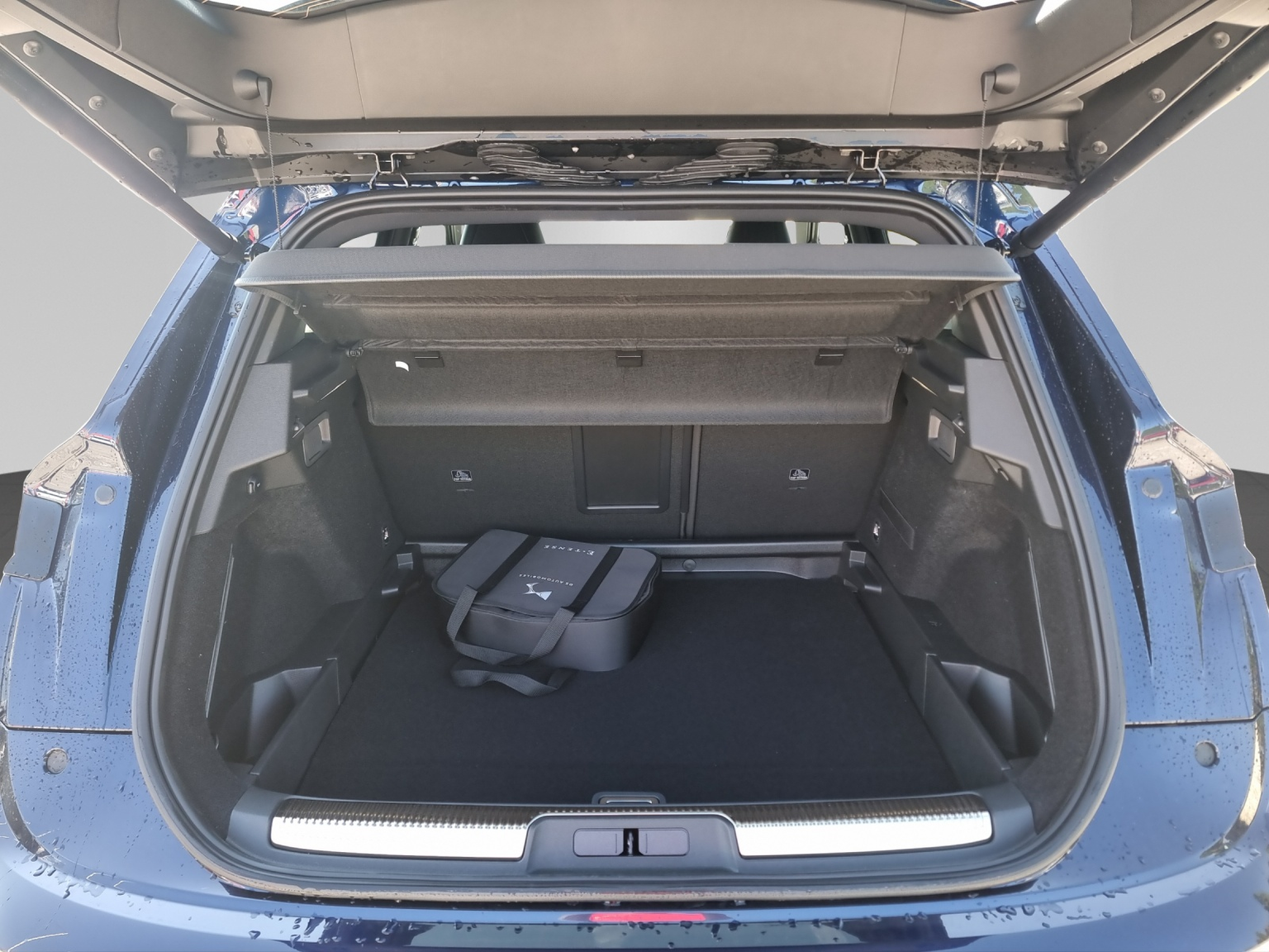 DS AUTOMOBILES DS 7 E-T.300 4x4 Lig Noi.