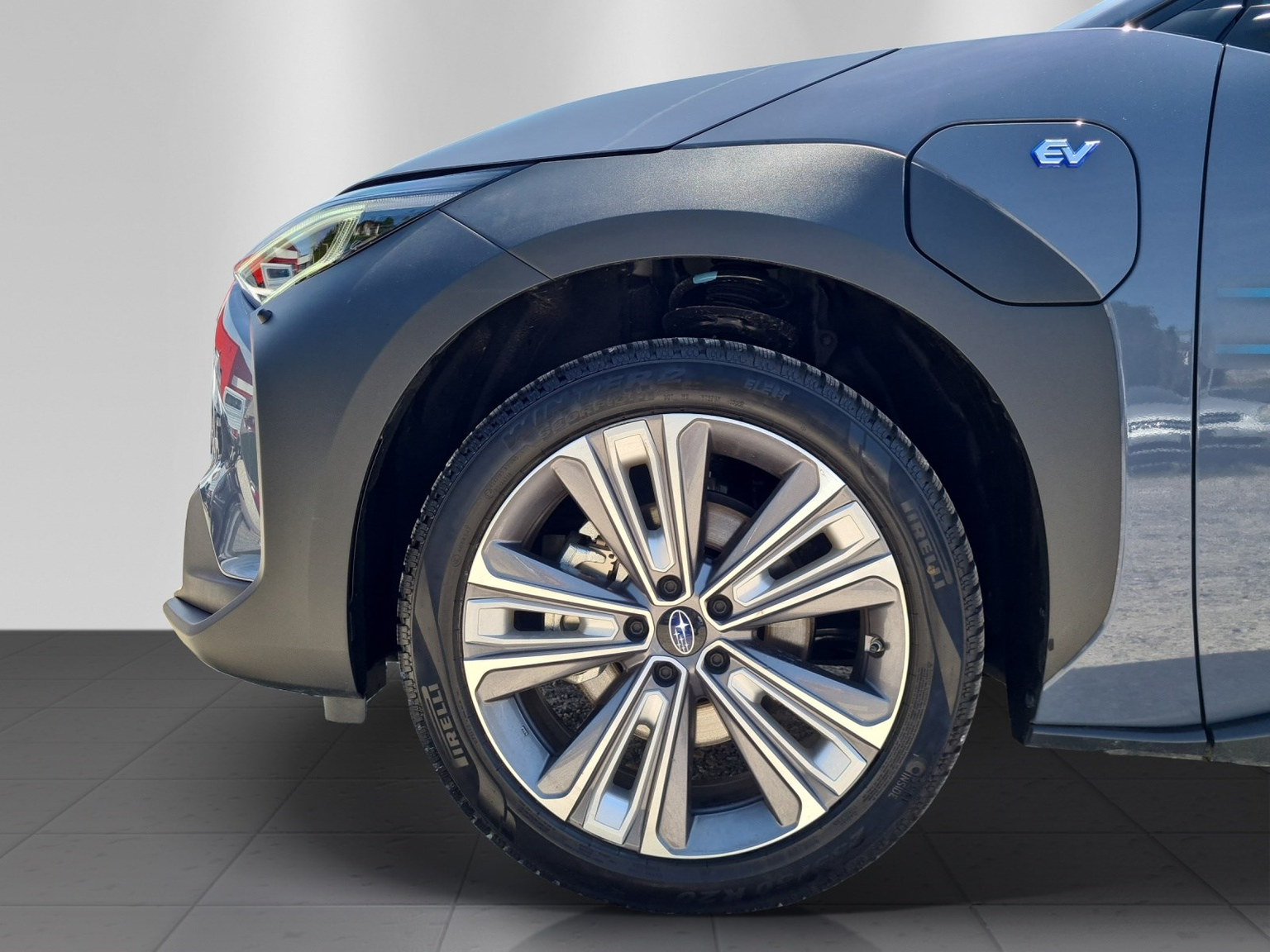 SUBARU Solterra eV Luxury AWD