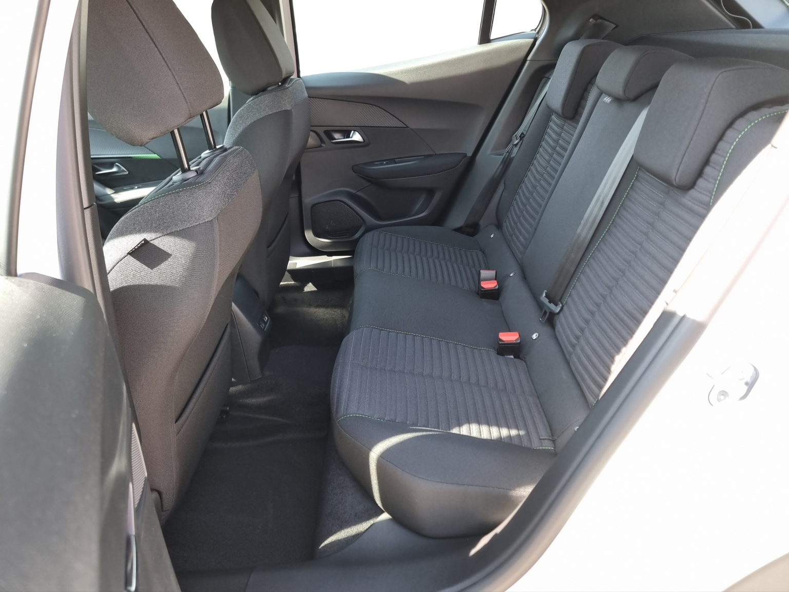 PEUGEOT 2008 156 e Active Active
