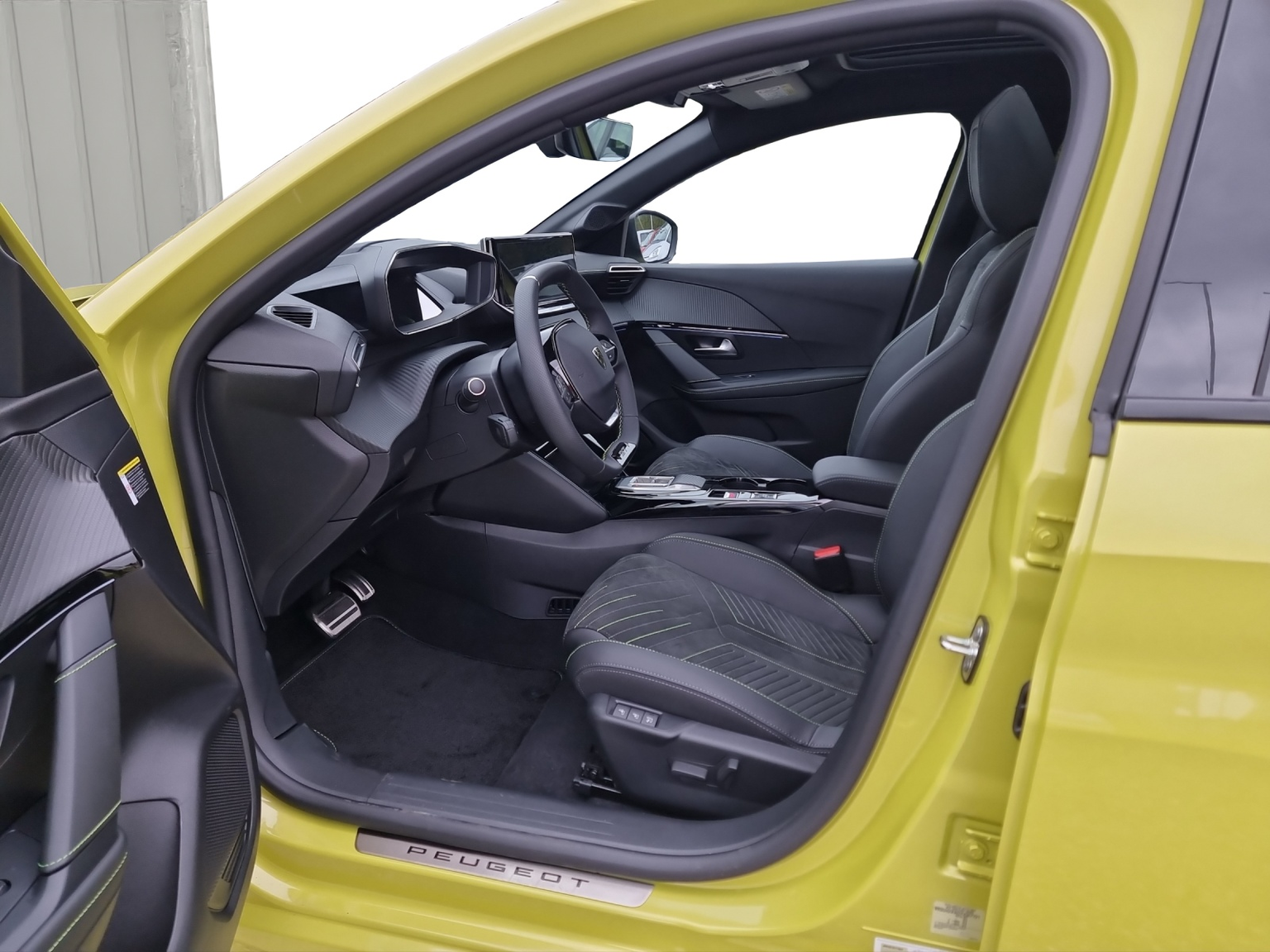 PEUGEOT 208 Elektrik 115kW GT