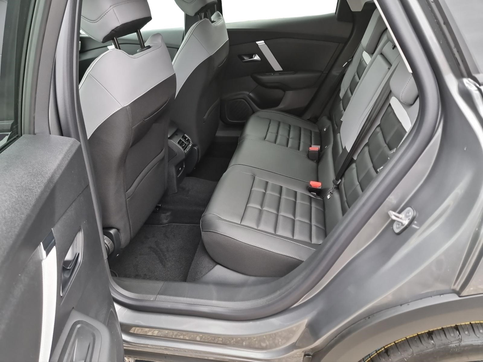 CITROEN C4 1.2 Hybrid Max
