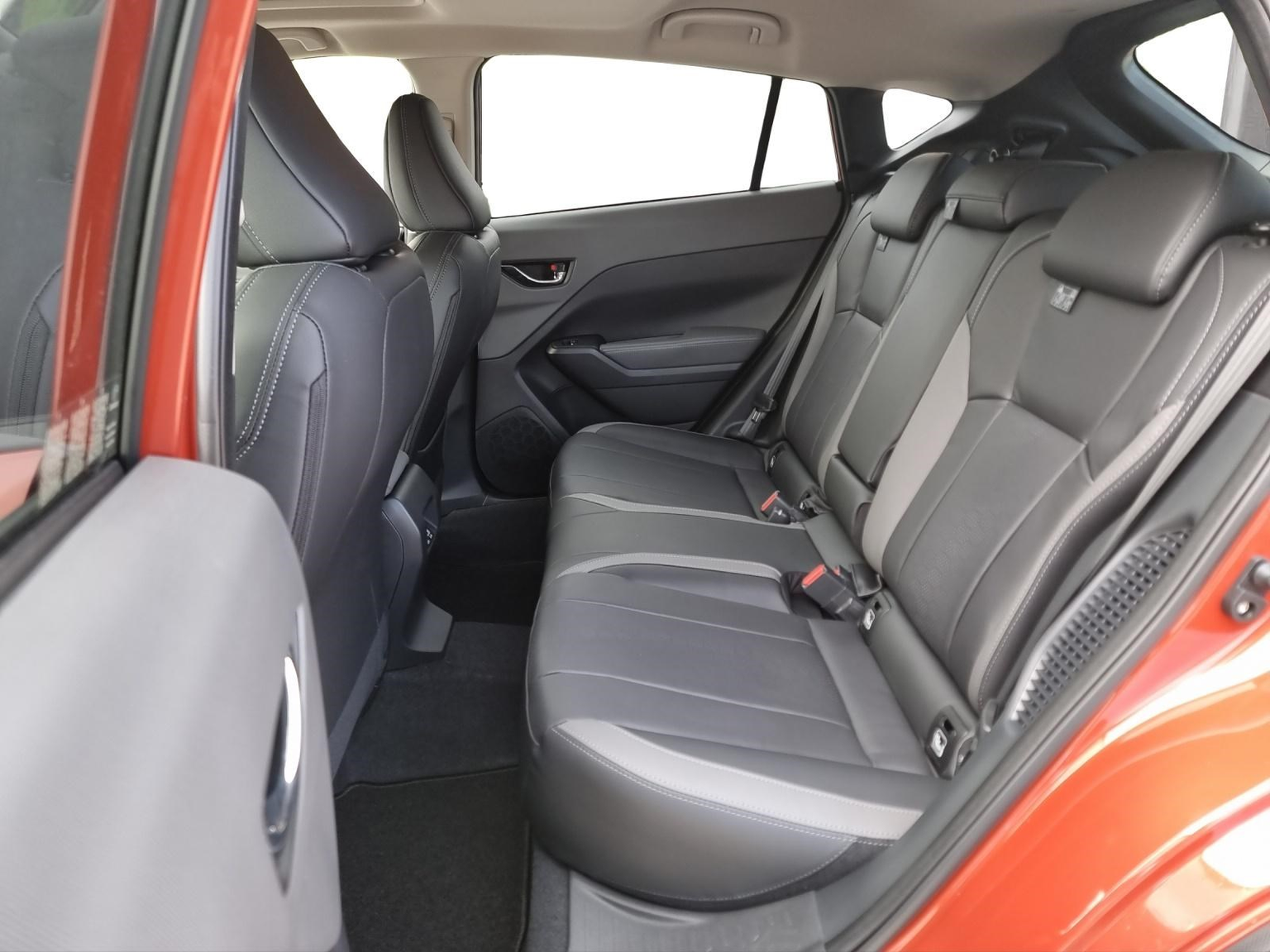 SUBARU Crosstrek 2.0i e-Boxer Luxury