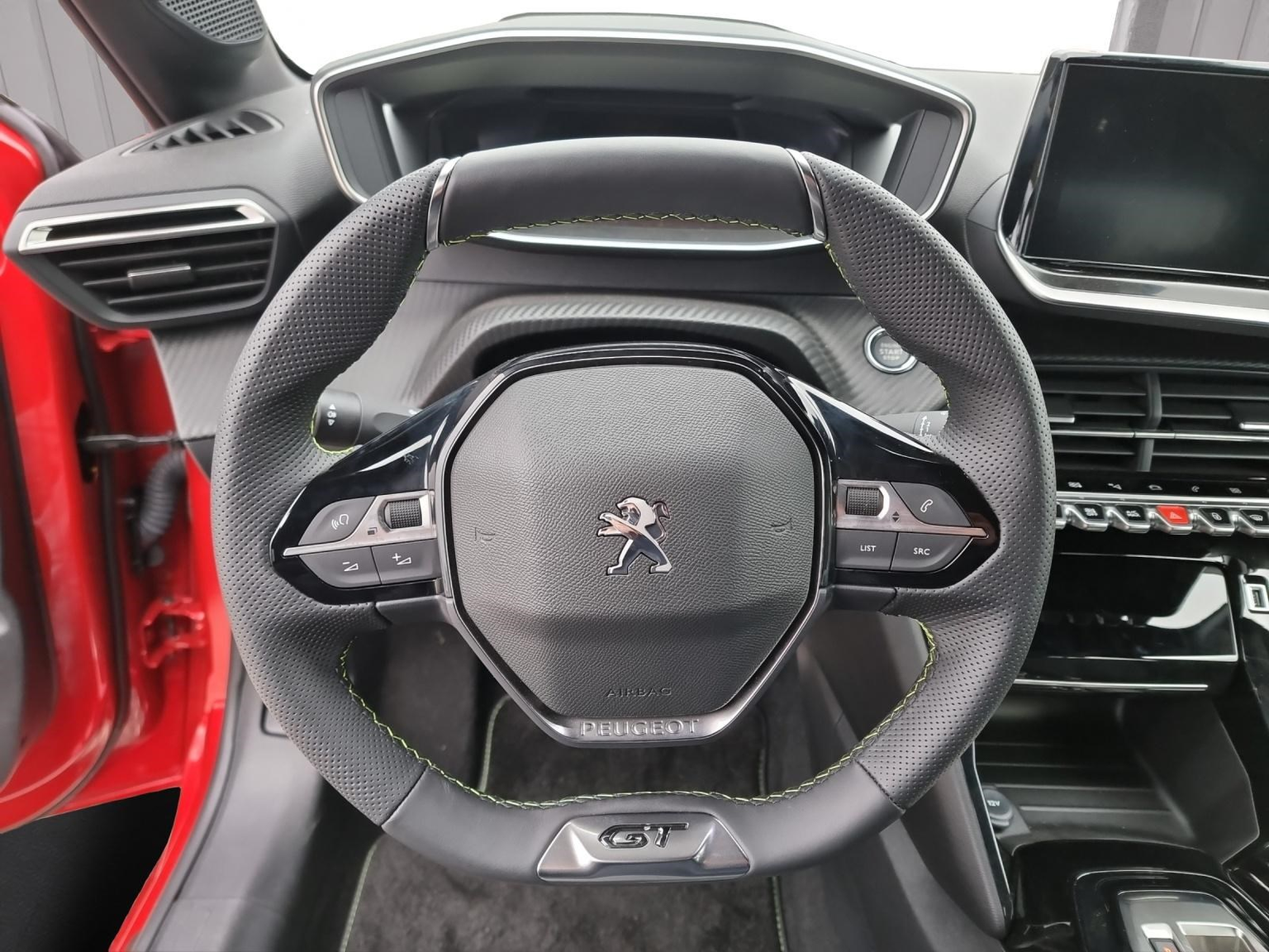 PEUGEOT 208 e-GT