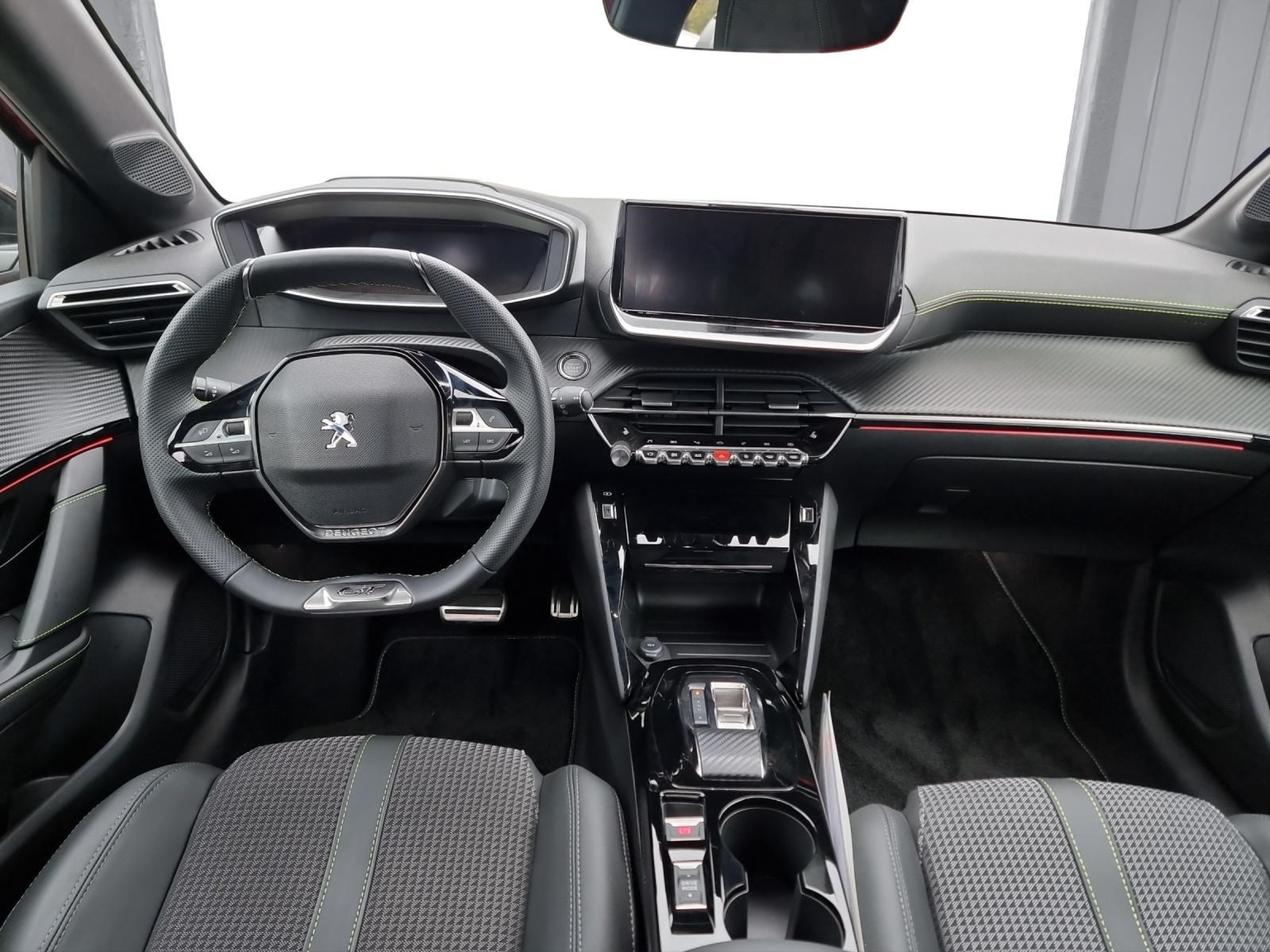 PEUGEOT 208 e-GT