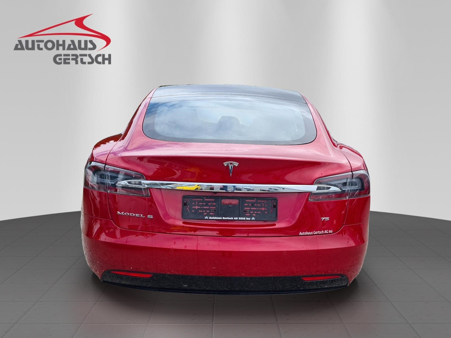 TESLA Model S 75