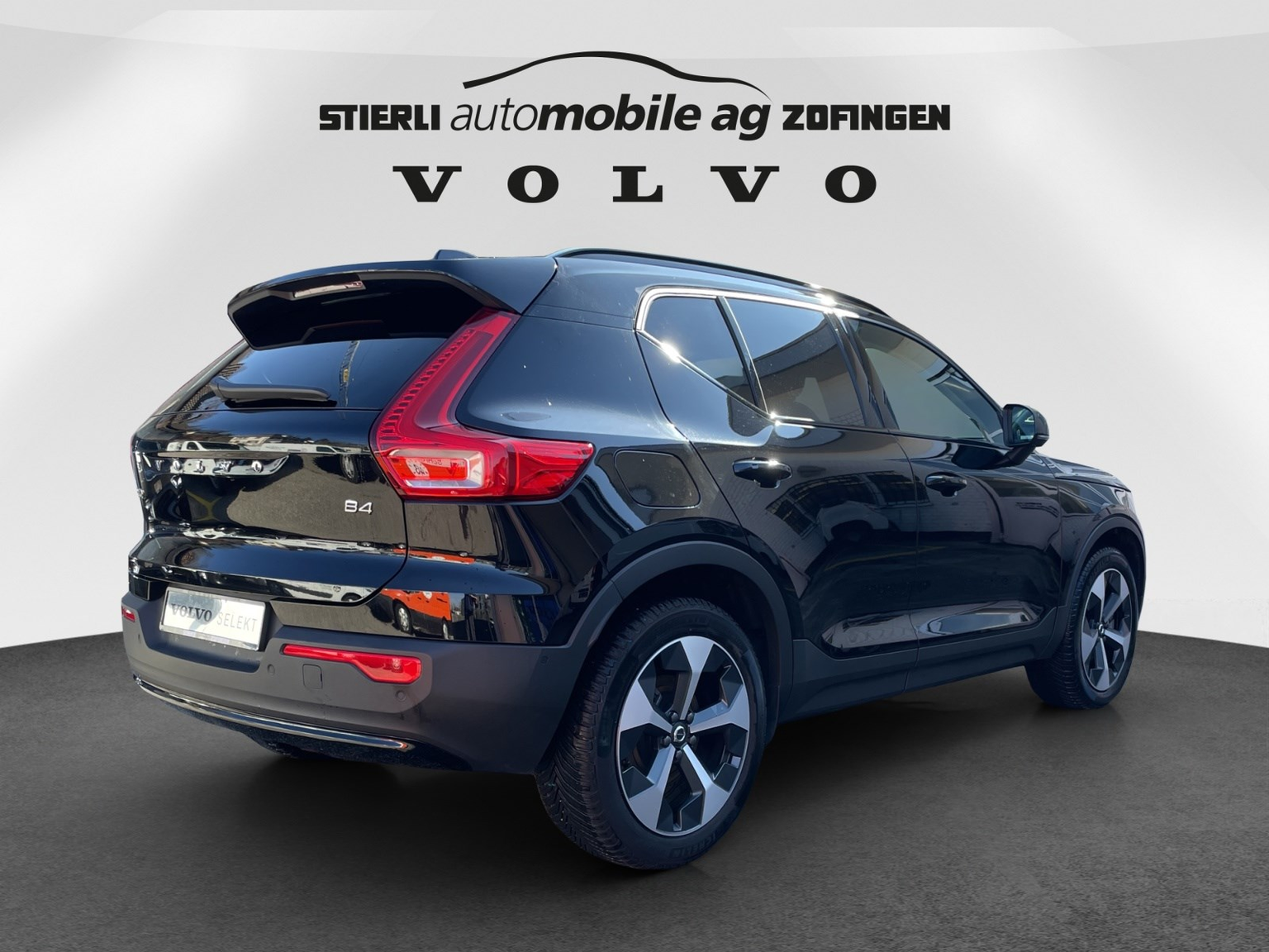 VOLVO XC40 2.0 B4 MH Plus Dark
