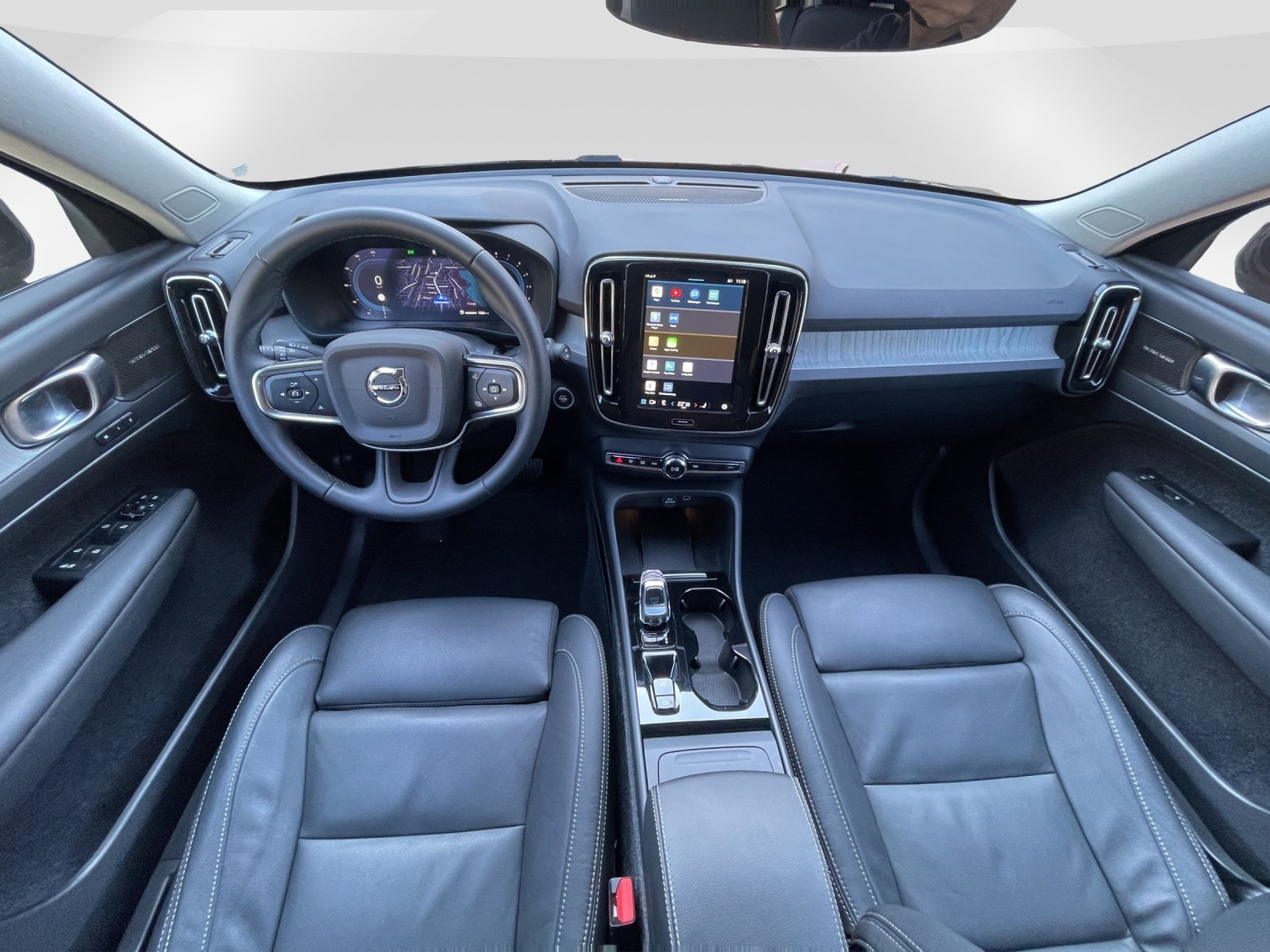 VOLVO XC40 2.0 B4 MH Plus Dark