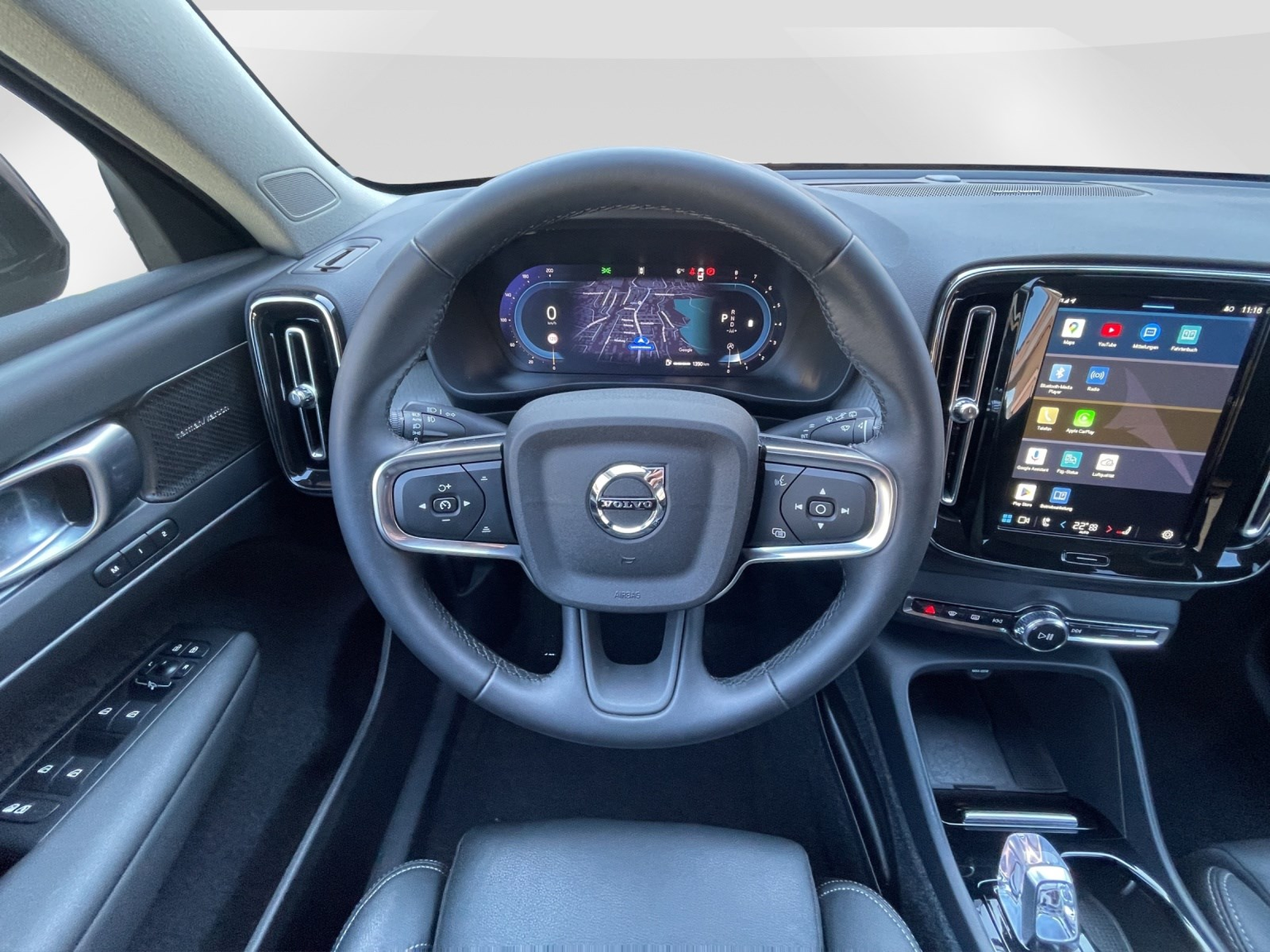 VOLVO XC40 2.0 B4 MH Plus Dark