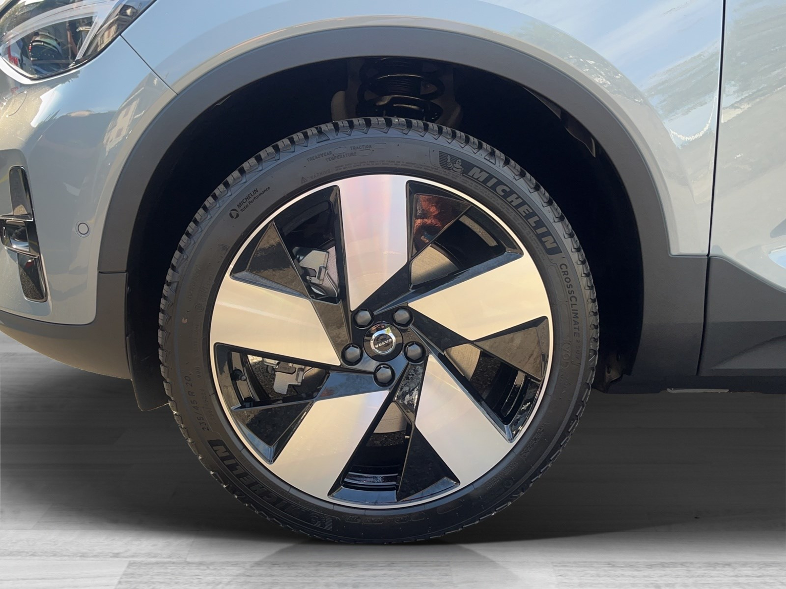 VOLVO C40 E80 Ultimate AWD