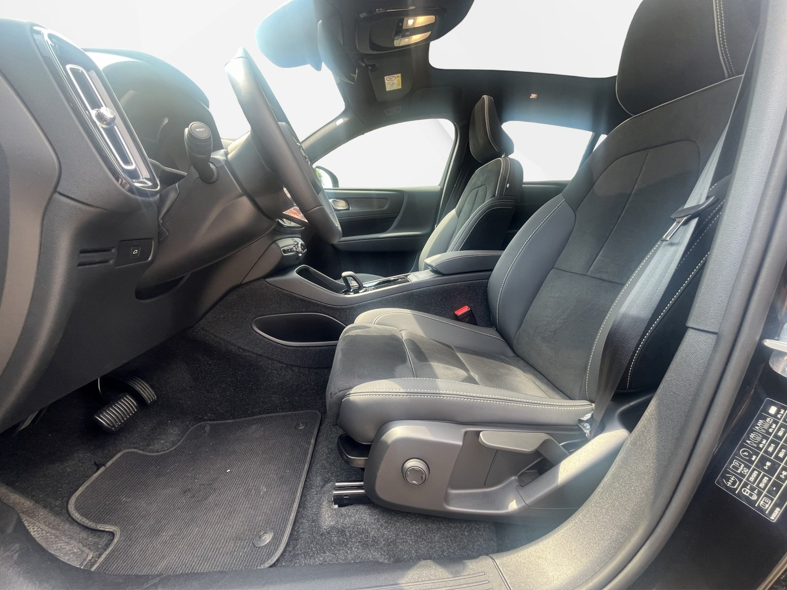VOLVO C40 E80 Plus AWD