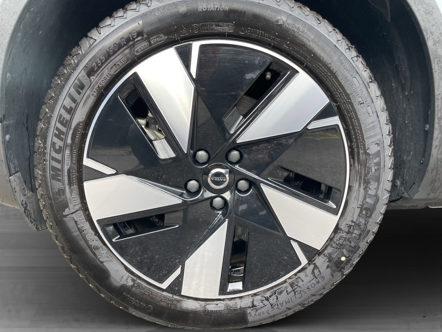 VOLVO C40 E80 Plus AWD