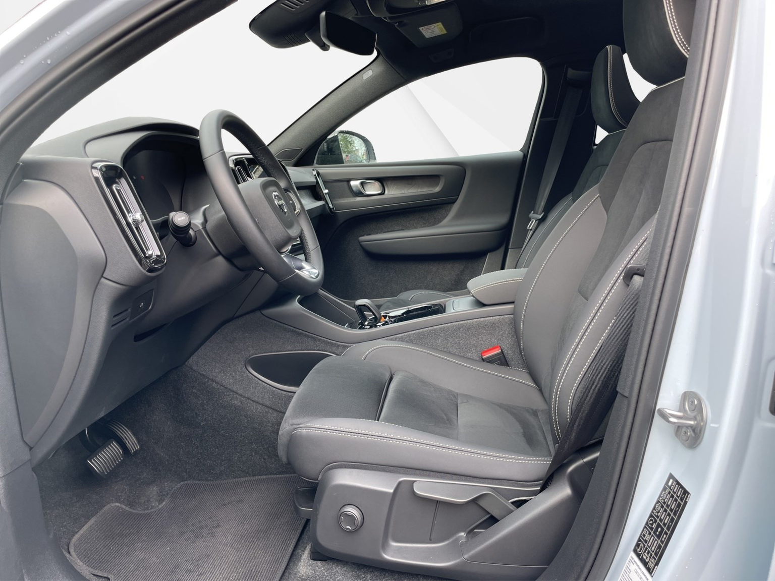 VOLVO C40 E80 Plus AWD