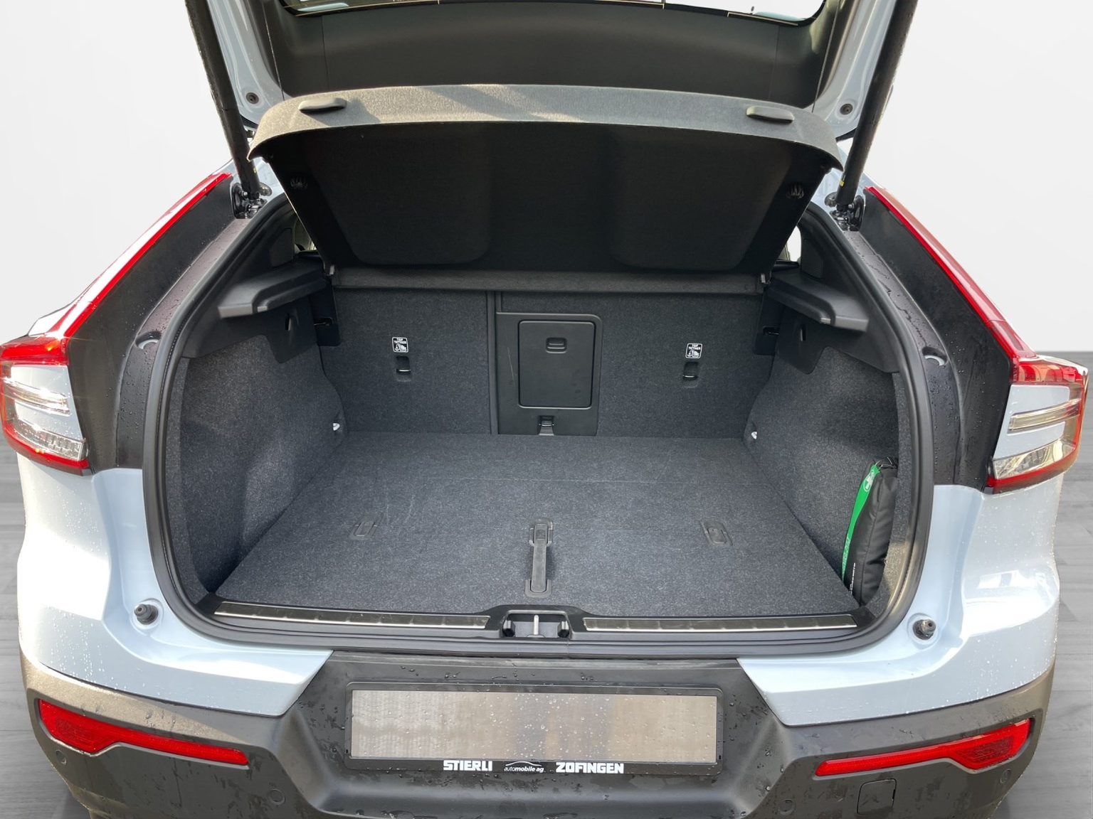 VOLVO C40 E80 Plus AWD