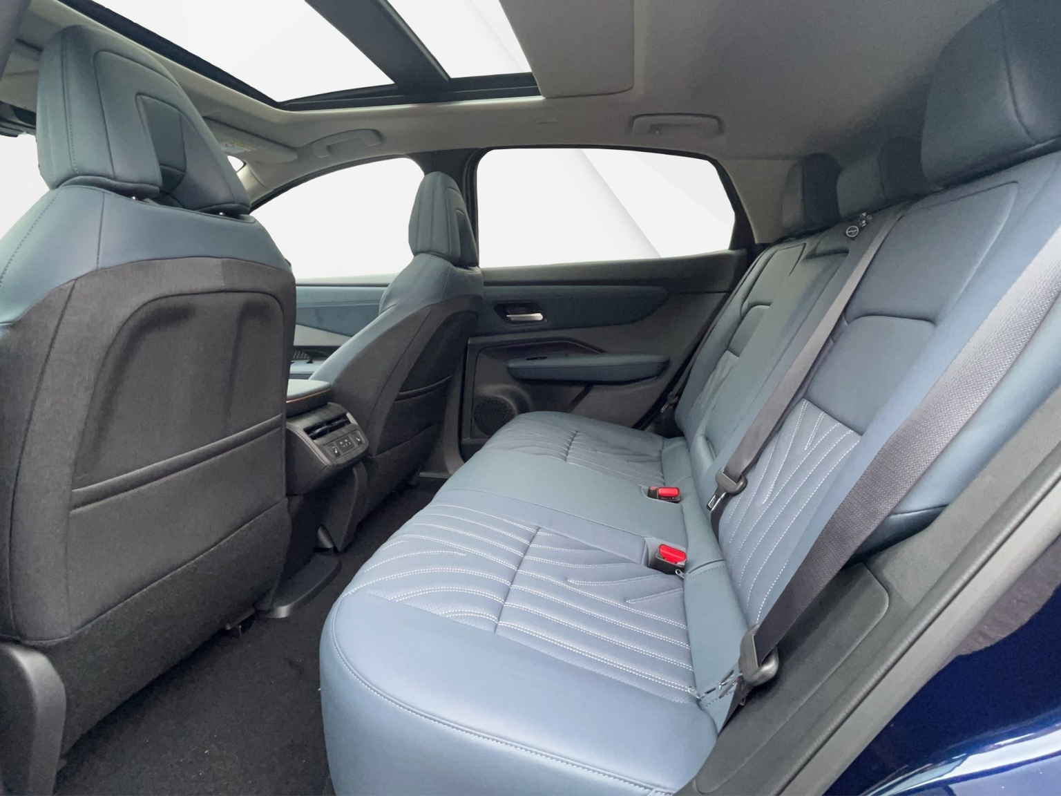 NISSAN Ariya Evolve e-4orce