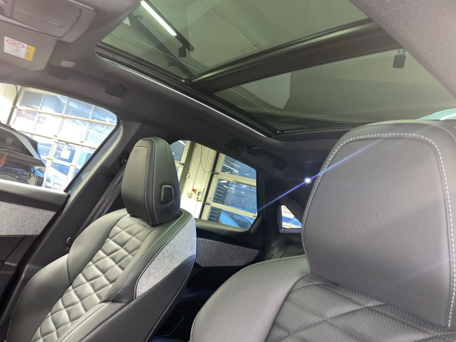 PEUGEOT 3008 NEW 73kWh GT