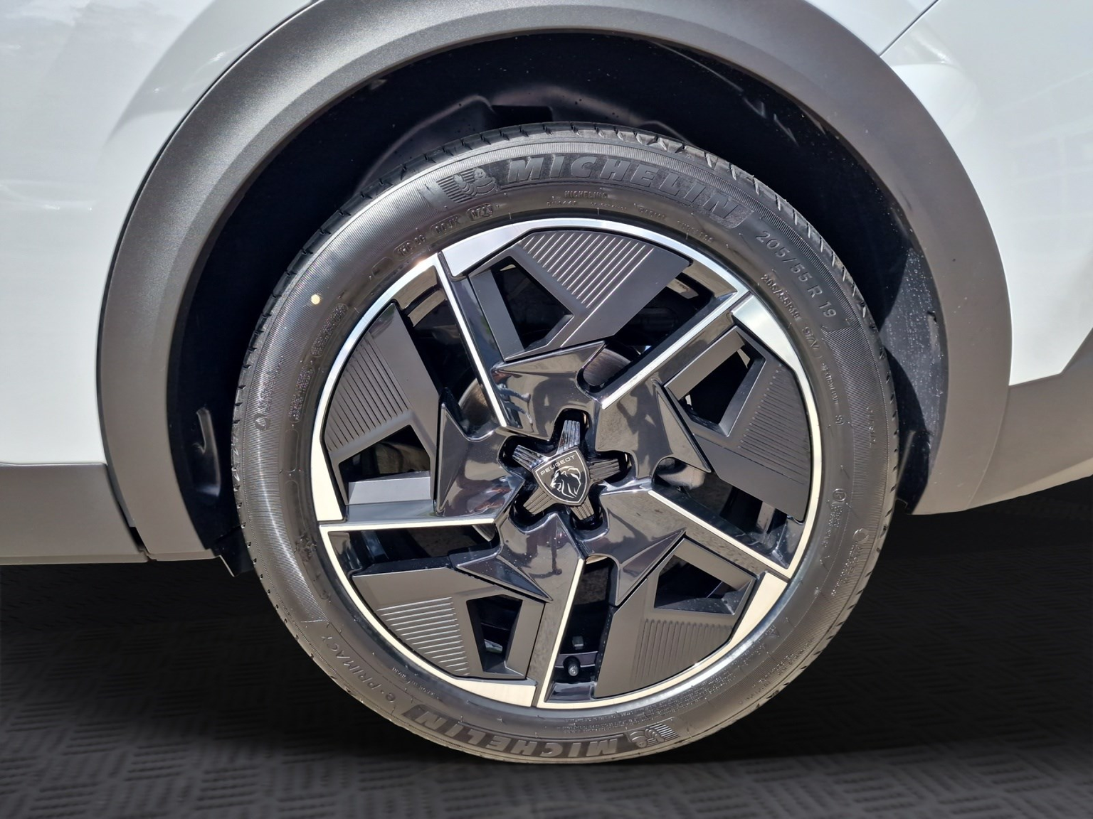 PEUGEOT 408 1.2 PT GT EAT8