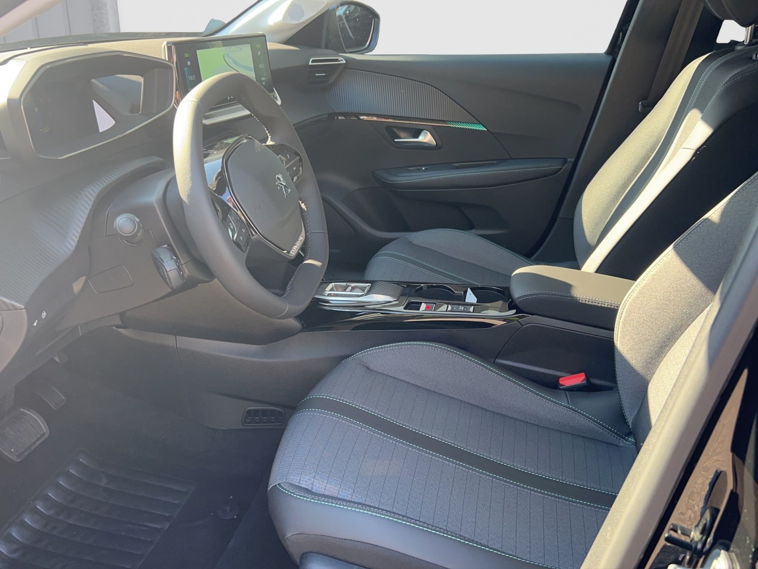 PEUGEOT 208 Elektrik Allure Pack