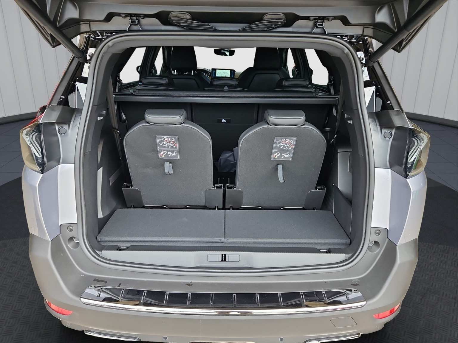 PEUGEOT 5008 1.5 BlueHDi GT EAT8