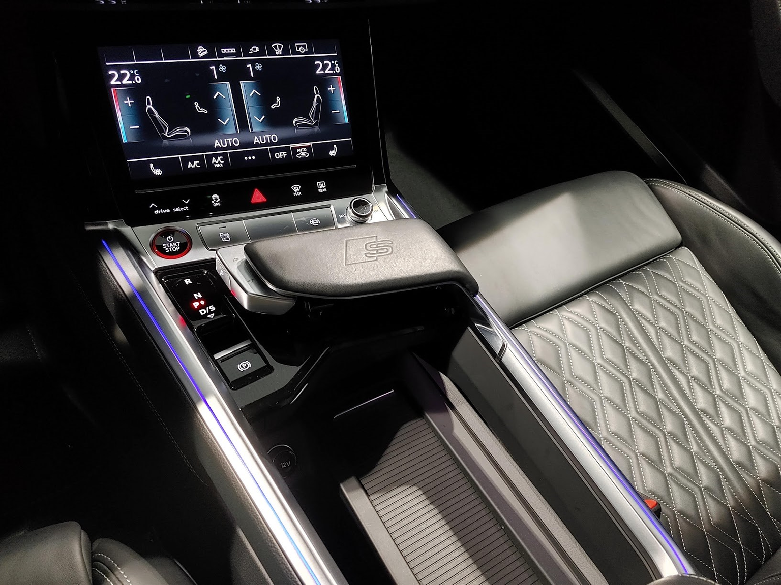 AUDI e-tron S Sportback quattro