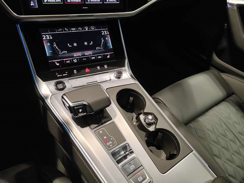 AUDI A6 Avant 55 TFSIe S line quattro S-tronic