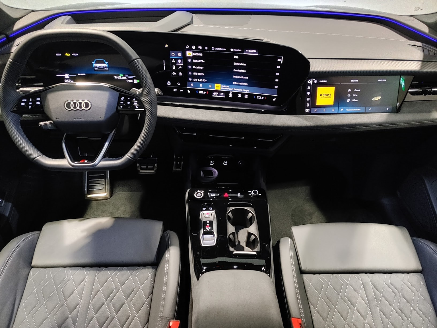 AUDI Q6 e-tron quattro